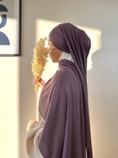 Ready To Wear - قطيفة أرجوانية داكنة - Hijab