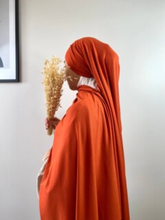 Autumn leaves 100357826 - Hijab